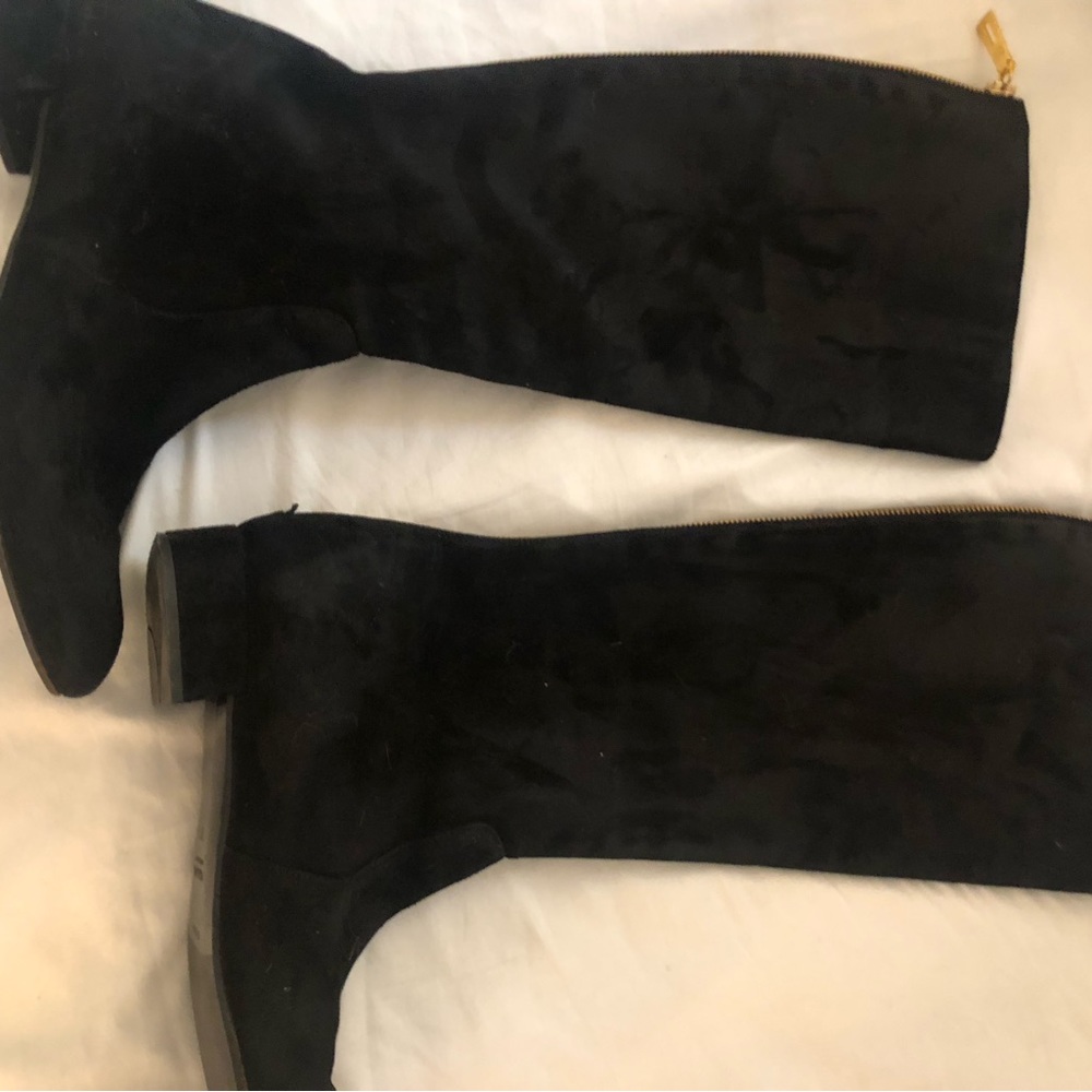 Excellent condition black Prada boots. Size 37 - Picture 2 of 5